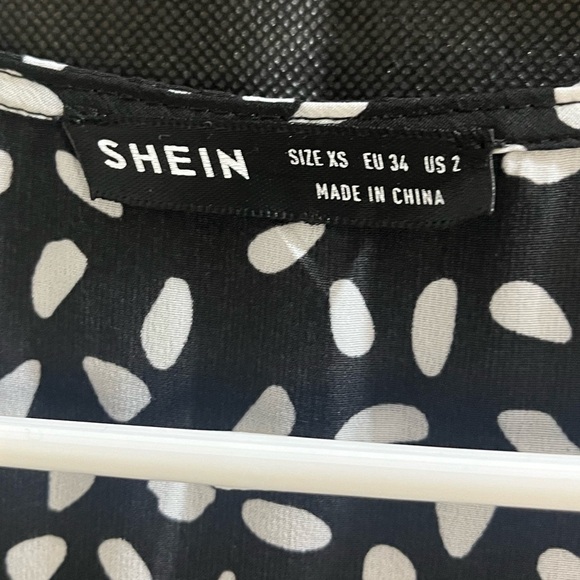 Shein XS dress - Picture 3 of 5